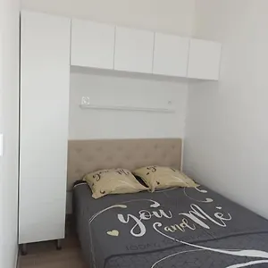 Hébergement de vacances Maison, Rue Calme Dans Village, Saint-Mitre-les-Remparts